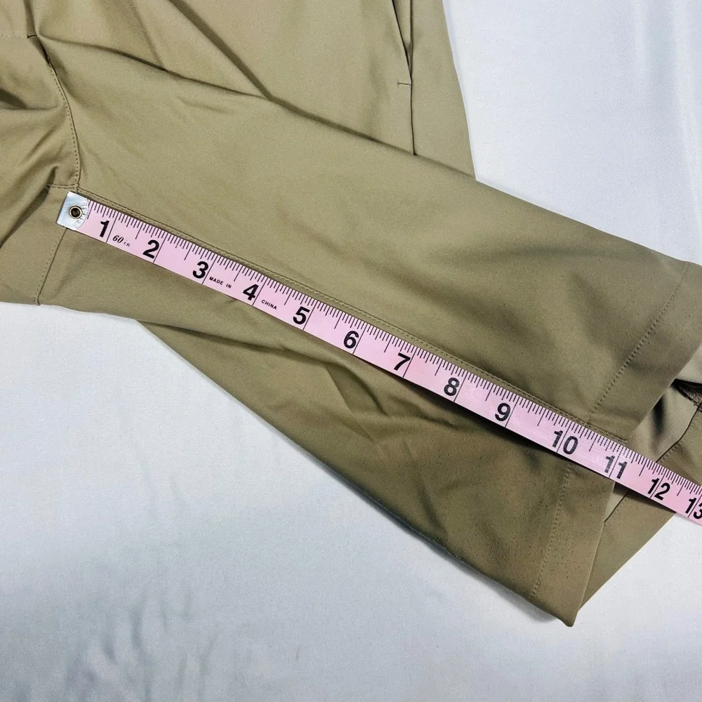 Nike Golf Dri-FIT Khaki Tan Performance Shorts‎ Womens Size 2 589233-234